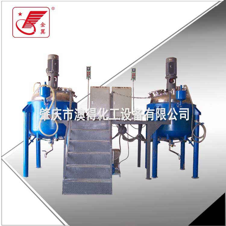 500L不鏽鋼(gang)電加熱反應釜(fu)