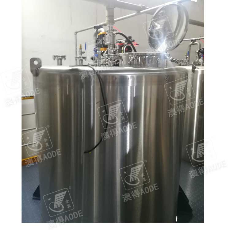 不鏽鋼儲(chǔ)罐